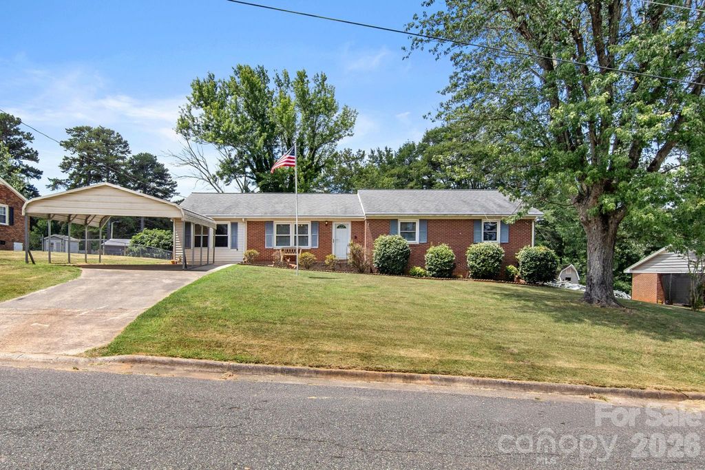 307 Somerset Drive, Kings Mountain, NC 28086