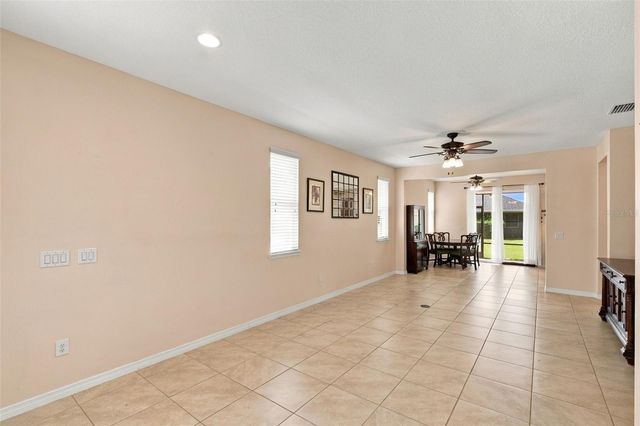5665 NW 40TH LOOP, Ocala, FL 34482