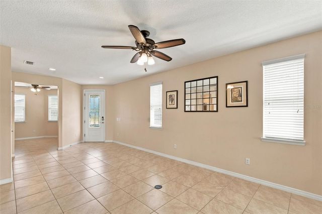 5665 NW 40TH LOOP, Ocala, FL 34482