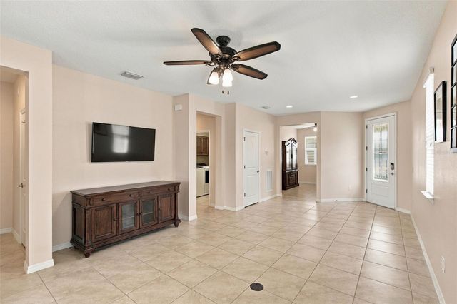 5665 NW 40TH LOOP, Ocala, FL 34482