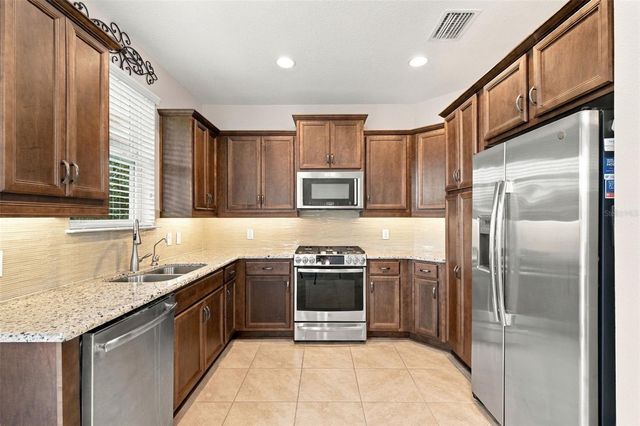 5665 NW 40TH LOOP, Ocala, FL 34482