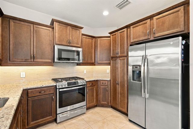 5665 NW 40TH LOOP, Ocala, FL 34482
