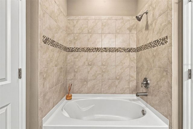 5665 NW 40TH LOOP, Ocala, FL 34482