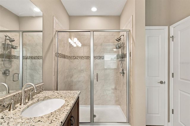 5665 NW 40TH LOOP, Ocala, FL 34482