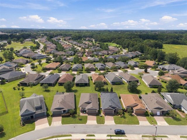 5665 NW 40TH LOOP, Ocala, FL 34482