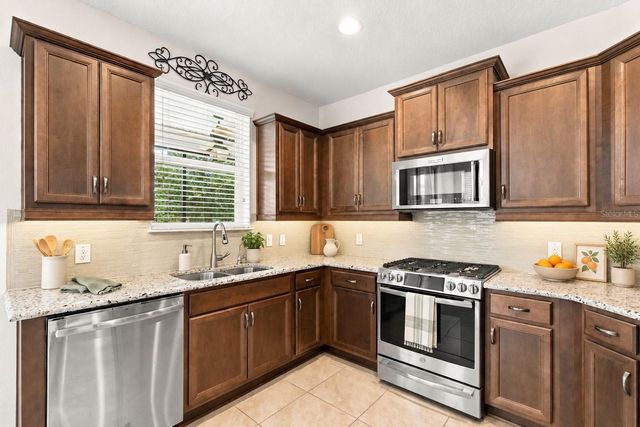 5665 NW 40TH LOOP, Ocala, FL 34482