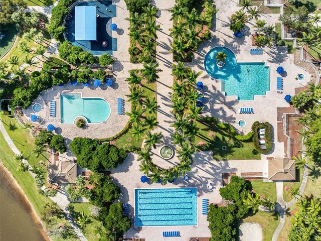 733 NW 170th Ter, Pembroke Pines, FL 33028