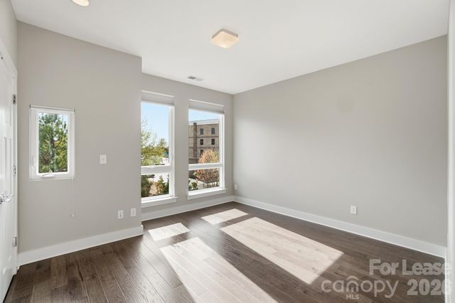 523 Sedgefield Park Drive, Charlotte, NC 28203