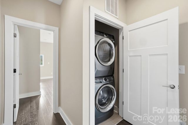 523 Sedgefield Park Drive, Charlotte, NC 28203