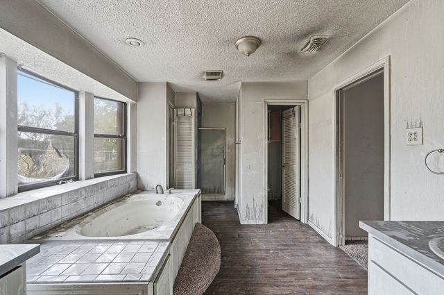 3409 Buckingham Drive, Arlington, TX 76015