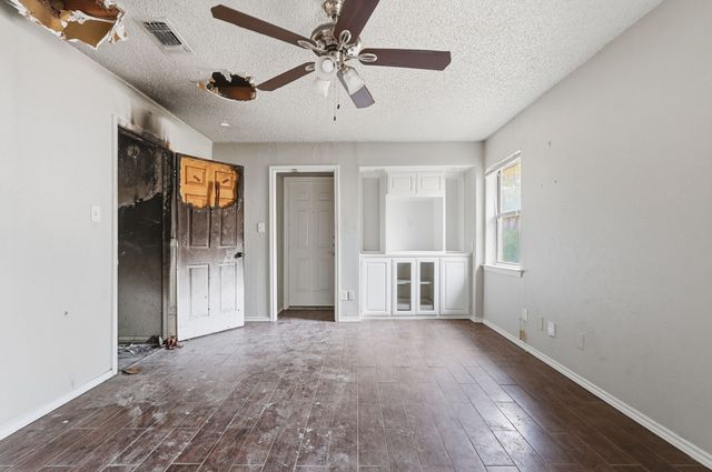 3409 Buckingham Drive, Arlington, TX 76015