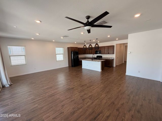 9948 E THORNBUSH Avenue, Mesa, AZ 85212