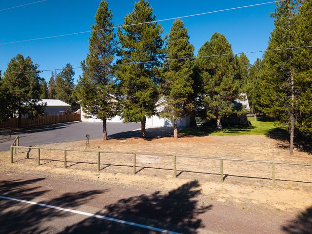 15770 Sunrise Boulevard, La Pine, OR 97739