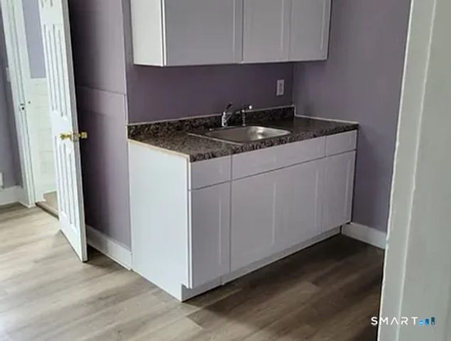 136 Windsor Avenue 2E, Meriden, CT 06451