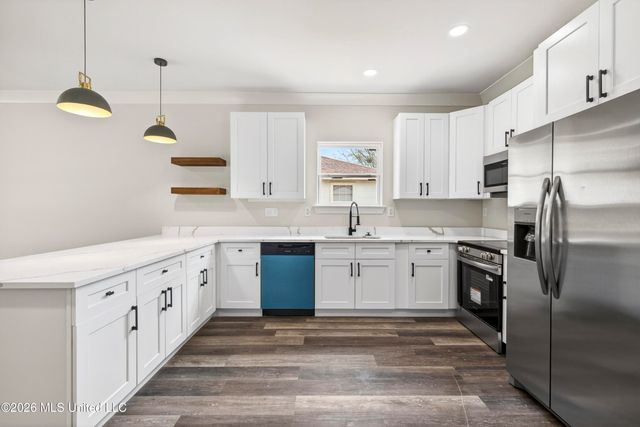 2041 Southern Avenue, Biloxi, MS 39531