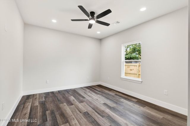 2041 Southern Avenue, Biloxi, MS 39531