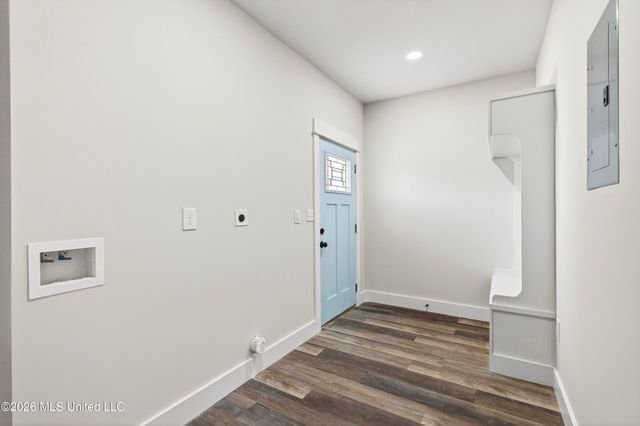 2041 Southern Avenue, Biloxi, MS 39531