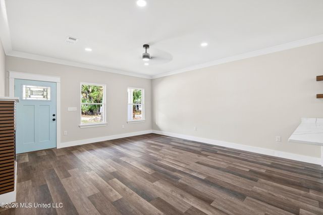 2041 Southern Avenue, Biloxi, MS 39531