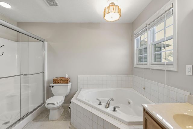 60600 Ashton Way, Elkhart, IN 46517