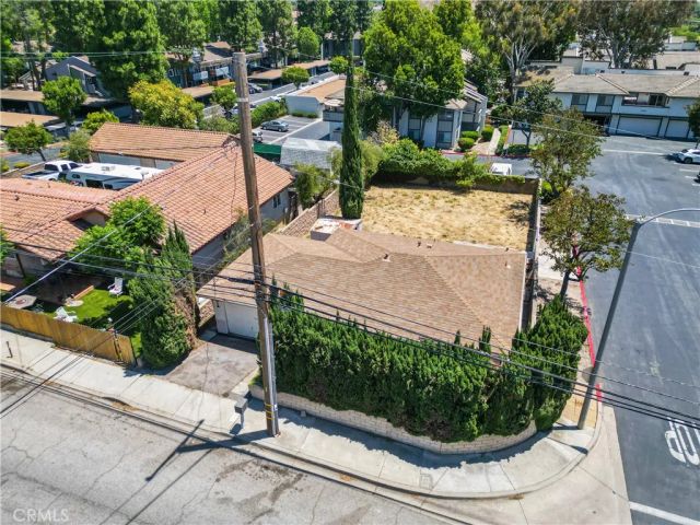 1350 E Hillcrest dr, Thousand Oaks, CA 91362