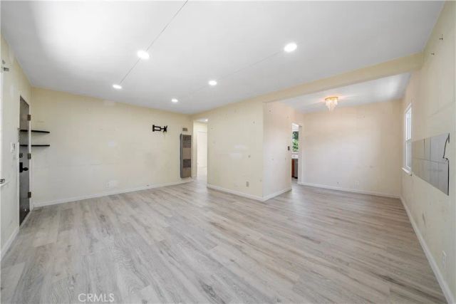 1350 E Hillcrest dr, Thousand Oaks, CA 91362