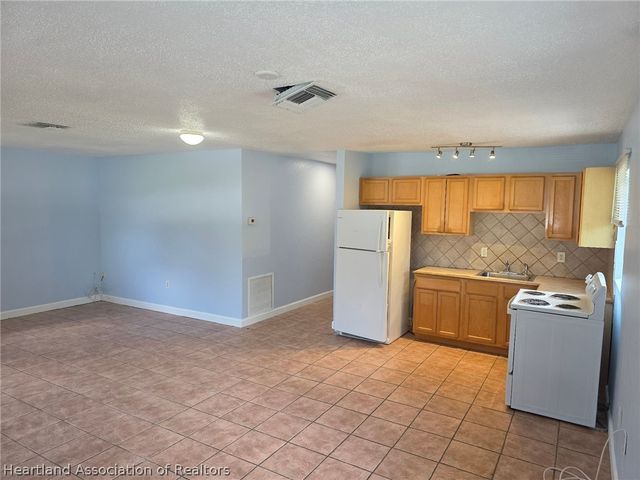 5313 Manatee Drive, Sebring, FL 33870
