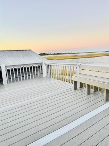 1256 E Canal Drive, Crystal Beach, TX 77650