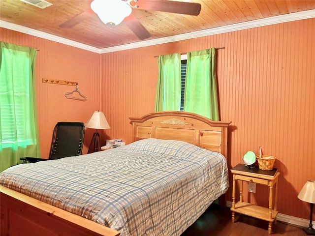 1256 E Canal Drive, Crystal Beach, TX 77650