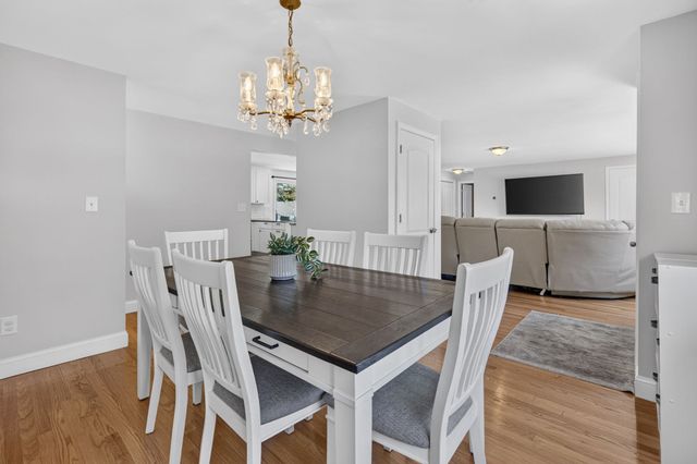 11 Powder Hill Rd, Methuen, MA 01844