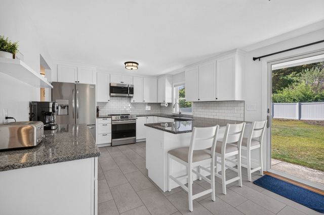 11 Powder Hill Rd, Methuen, MA 01844