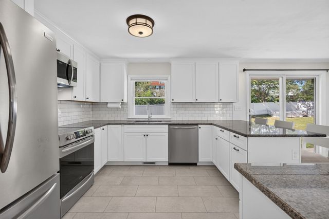 11 Powder Hill Rd, Methuen, MA 01844
