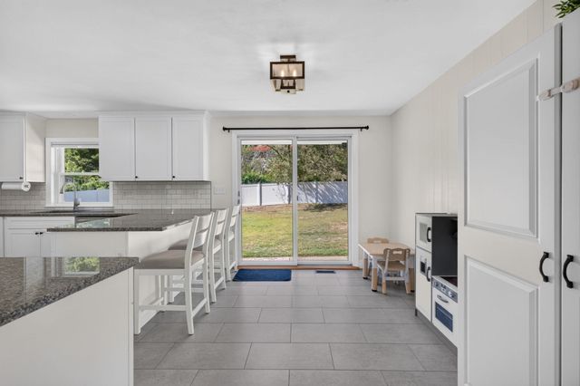 11 Powder Hill Rd, Methuen, MA 01844