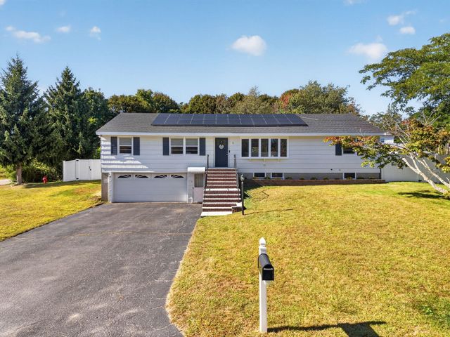 11 Powder Hill Rd, Methuen, MA 01844