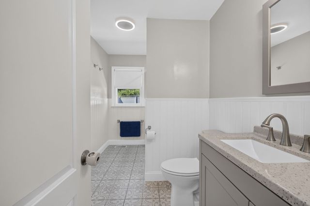 11 Powder Hill Rd, Methuen, MA 01844