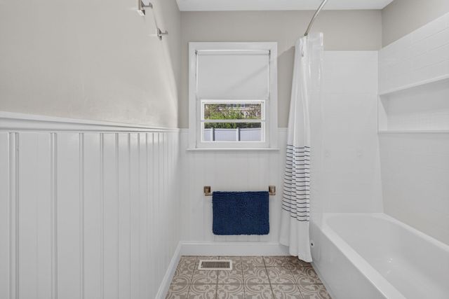 11 Powder Hill Rd, Methuen, MA 01844