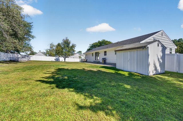 11 Powder Hill Rd, Methuen, MA 01844