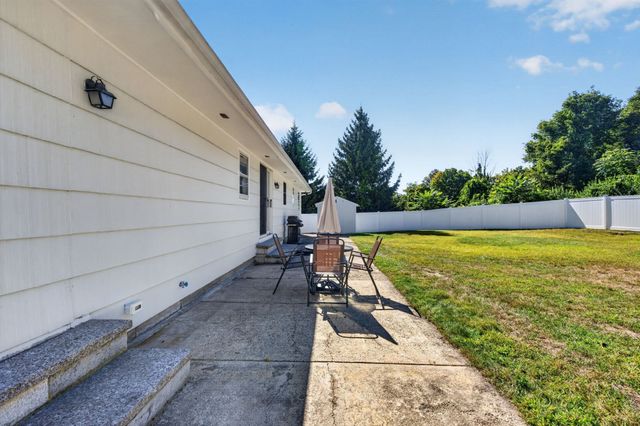 11 Powder Hill Rd, Methuen, MA 01844