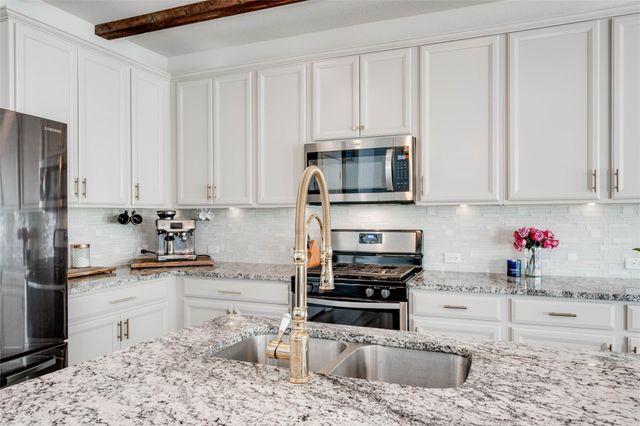 194 McKittrick Ridge ST, Dripping Springs, TX 78620