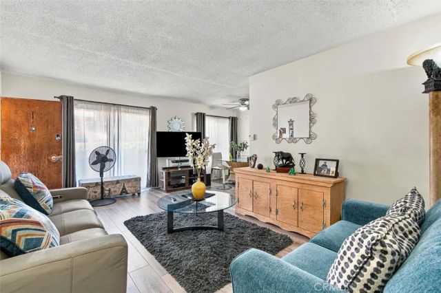1677 N Lake, Pasadena, CA 91104
