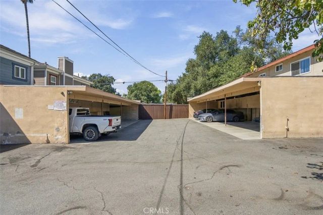 1677 N Lake, Pasadena, CA 91104