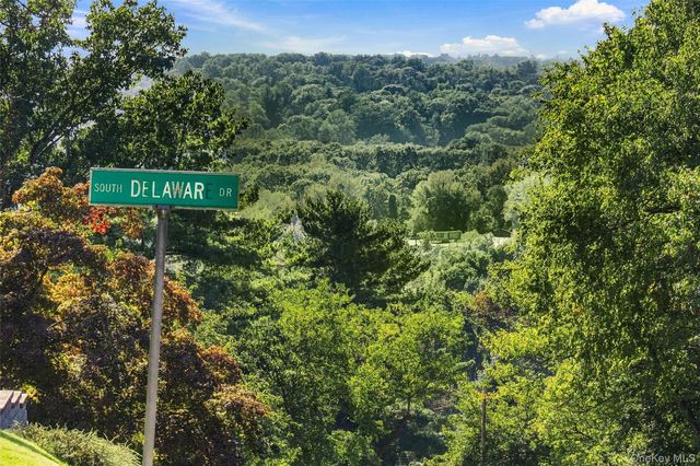 1 S Delaware Drive, Nyack, NY 10960