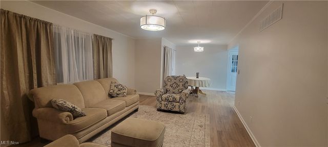 821 Boulevard Drive, Belpre, OH 45714