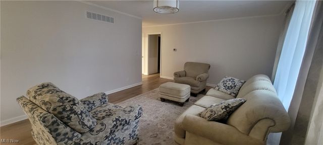 821 Boulevard Drive, Belpre, OH 45714