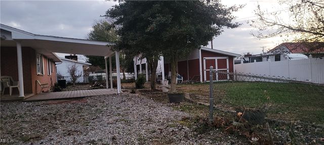 821 Boulevard Drive, Belpre, OH 45714