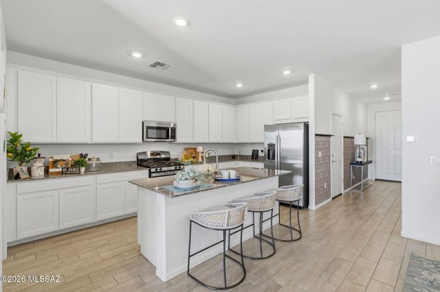 17462 S Hayward Place, Vail, AZ 85641