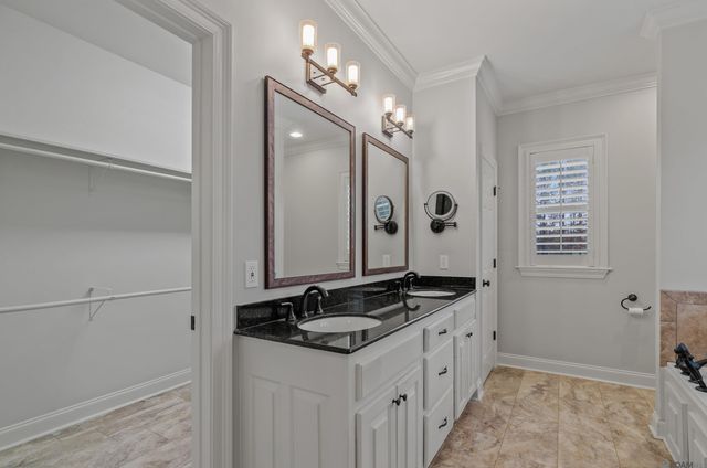 12130 Cane Dr, St Francisville, LA 70775