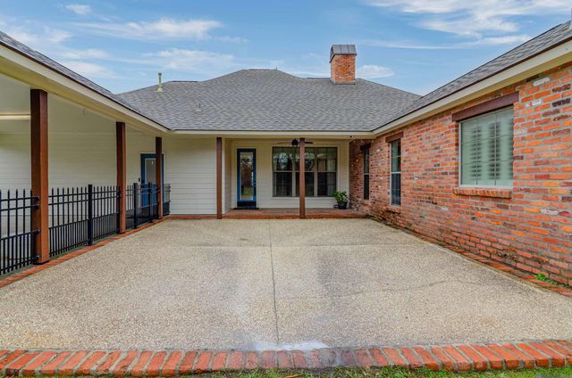 12130 Cane Dr, St Francisville, LA 70775