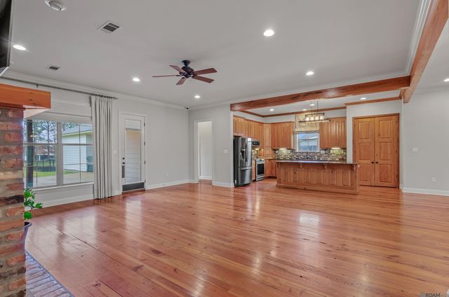 12130 Cane Dr, St Francisville, LA 70775