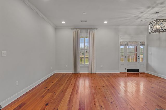 12130 Cane Dr, St Francisville, LA 70775