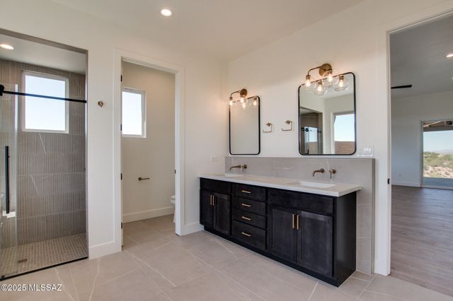 2750 W Black Cloud Court, Tucson, AZ 85745